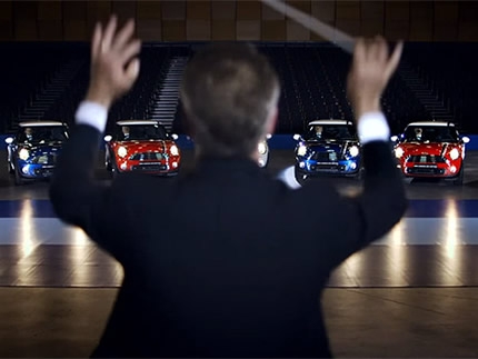 VIDEO: Kad Miniji sviraju britansku himnu