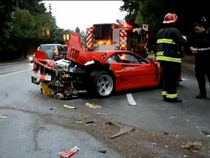  VIDEO: Kako je samo uspio: Razlupao Ferarija vrijednog 500.000 dolara