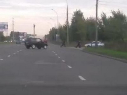 VIDEO: Ruski vozač u akciji: Prestravio policajce