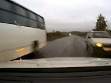 VIDEO: Neizvjesno: Pogledajte kako ostati pribran i izbjeći sudar!
