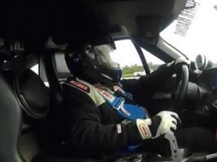 VIDEO: Zapalio asfalt - Ford jurio brutalnih 455 kmh