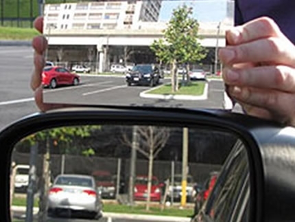 Retrovizor koji ne zna za mrtav ugao 